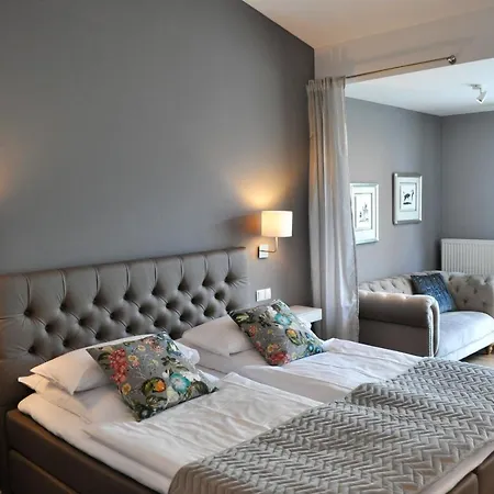 Hofgarten Rosa 3* Ilbesheim bei Landau in der Pfalz