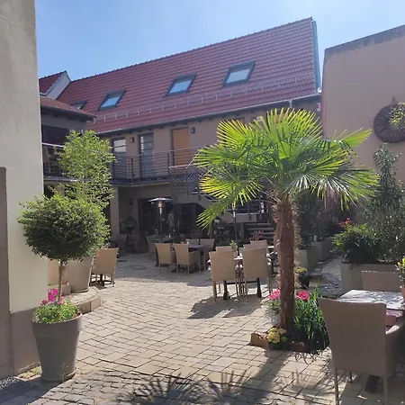 Guest house Hofgarten Rosa Ilbesheim bei Landau in der Pfalz