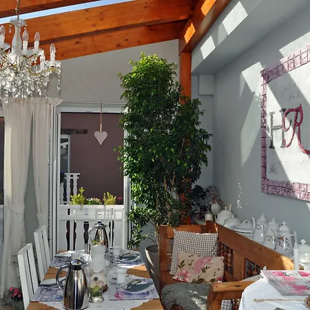 Hofgarten Rosa Ilbesheim bei Landau in der Pfalz