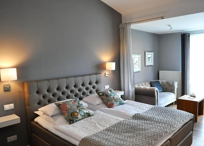 Hofgarten Rosa 3* Ilbesheim bei Landau in der Pfalz