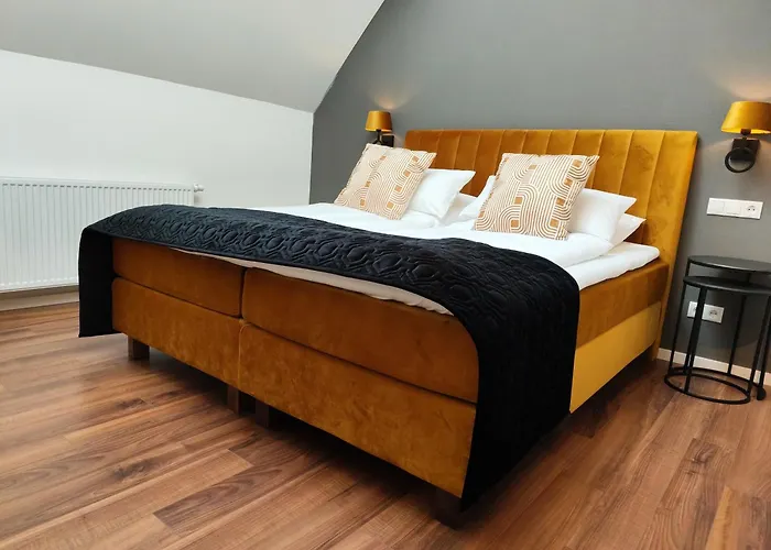 Gasthof Hofgarten Rosa 3*