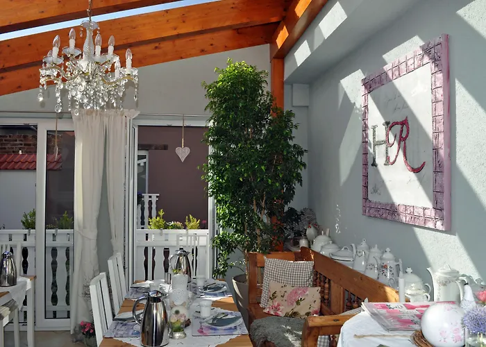 Hofgarten Rosa Ilbesheim bei Landau in der Pfalz